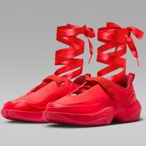 ❤️ NIKE POINTE MARY JANE ❤️